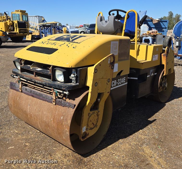 image for item EC0872 2004 Caterpillar CB-334E double drum vibratory roller