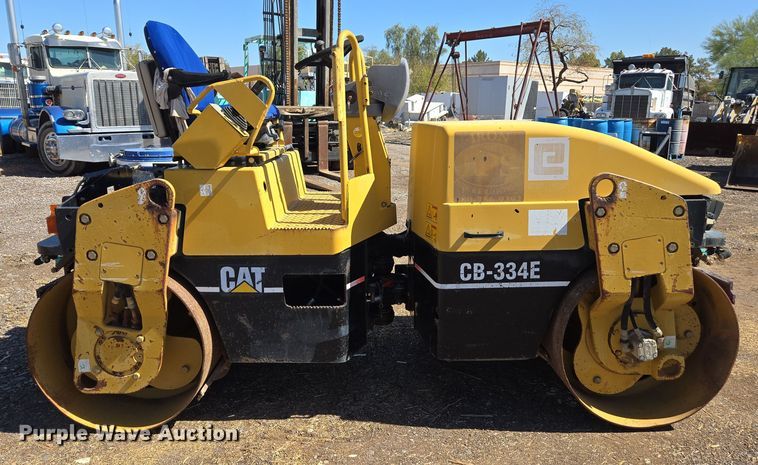 image for item EC0872 2004 Caterpillar CB-334E double drum vibratory roller