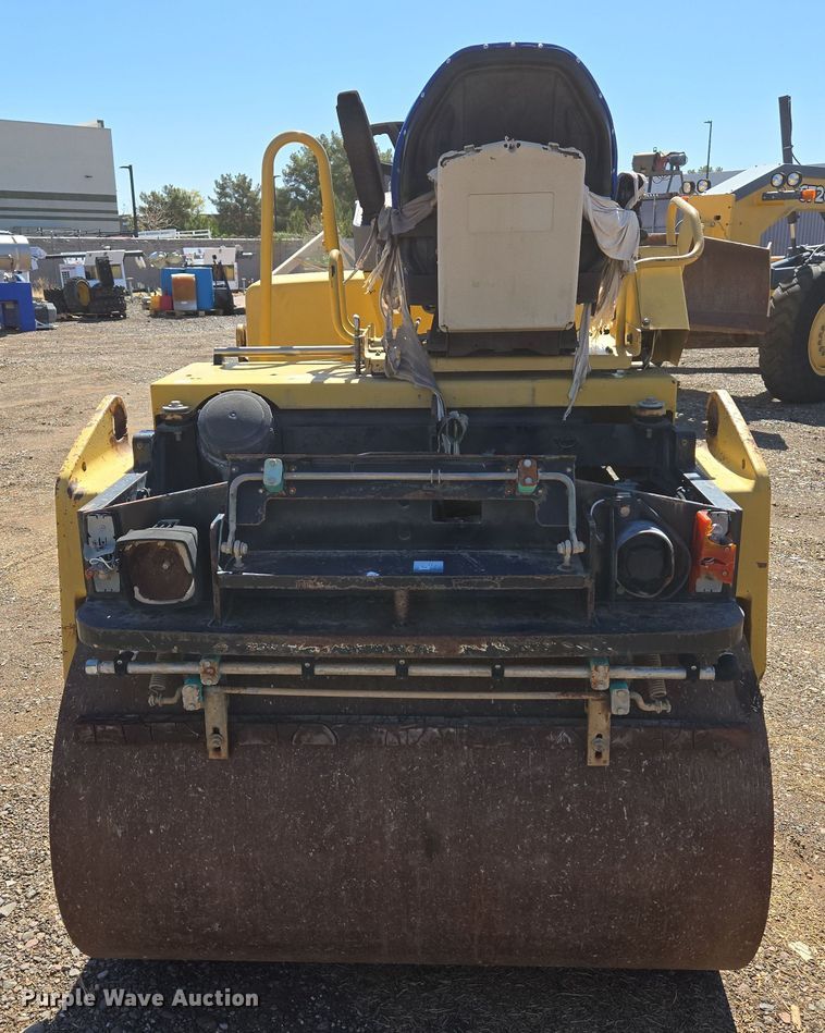 image for item EC0872 2004 Caterpillar CB-334E double drum vibratory roller