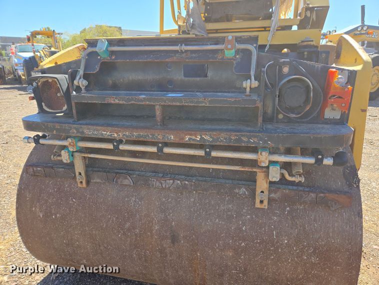 image for item EC0872 2004 Caterpillar CB-334E double drum vibratory roller