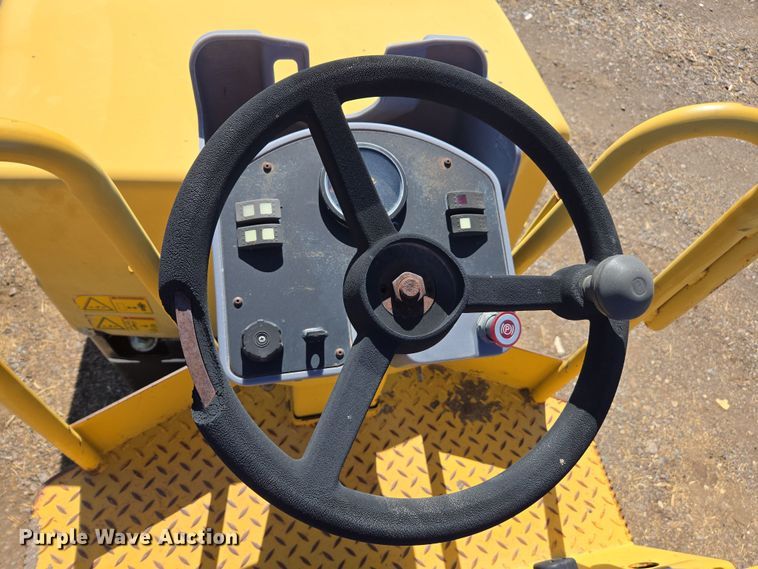 image for item EC0872 2004 Caterpillar CB-334E double drum vibratory roller