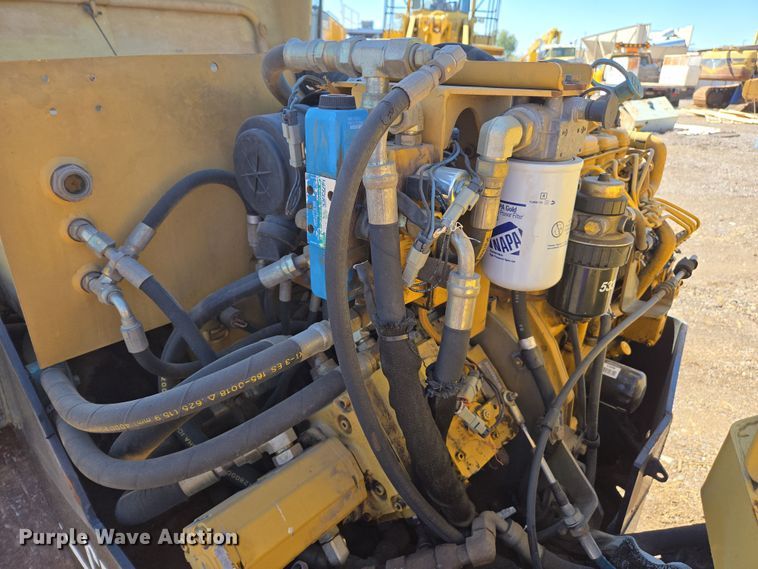 image for item EC0872 2004 Caterpillar CB-334E double drum vibratory roller