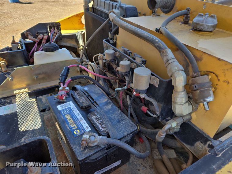 image for item EC0872 2004 Caterpillar CB-334E double drum vibratory roller