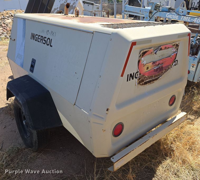 image for item EC0875 1994 Ingersoll-Rand P185DWJD air compressor