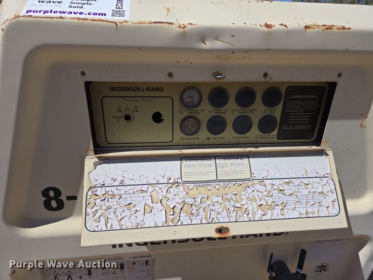 image for item EC0875 1994 Ingersoll-Rand P185DWJD air compressor
