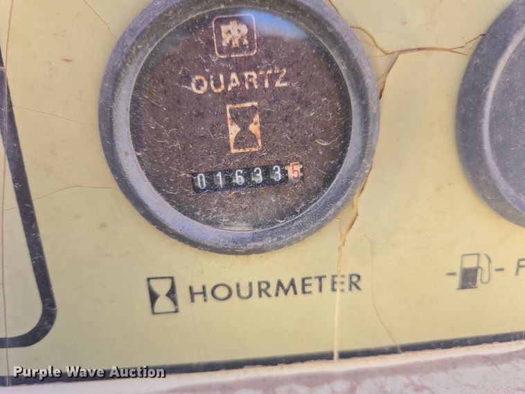 image for item EC0875 1994 Ingersoll-Rand P185DWJD air compressor