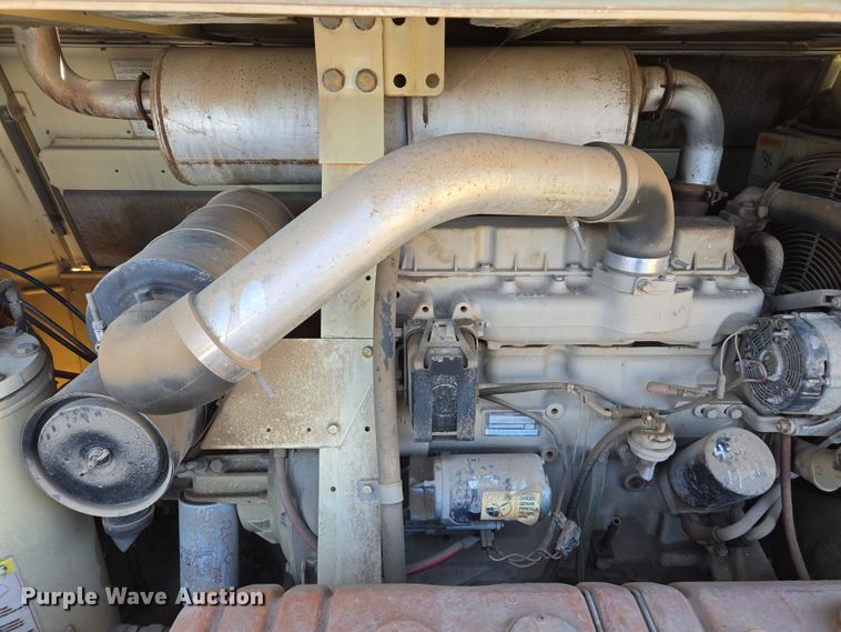 image for item EC0875 1994 Ingersoll-Rand P185DWJD air compressor