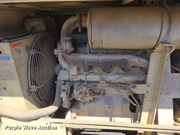 image for item EC0875 1994 Ingersoll-Rand P185DWJD air compressor