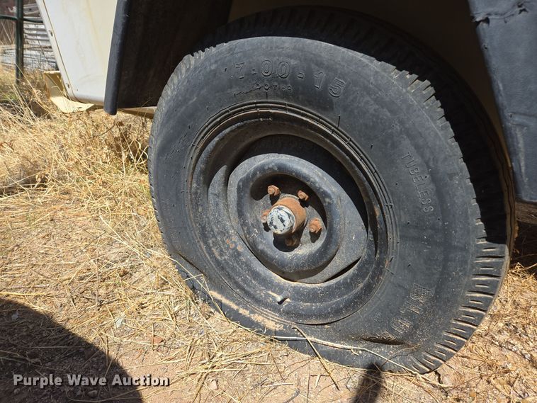 image for item EC0875 1994 Ingersoll-Rand P185DWJD air compressor