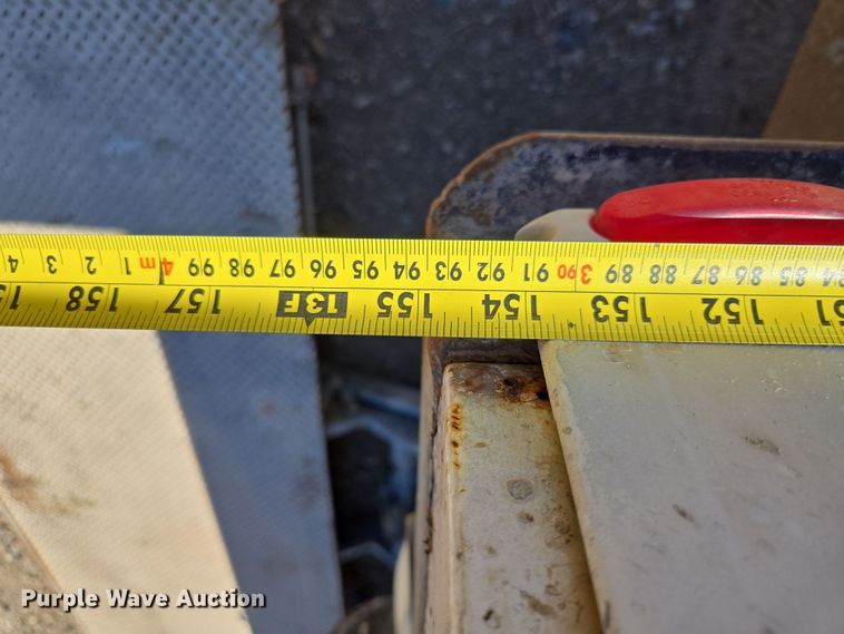 image for item EC0876 2002 Ford F450 Super Duty XL flatbed truck