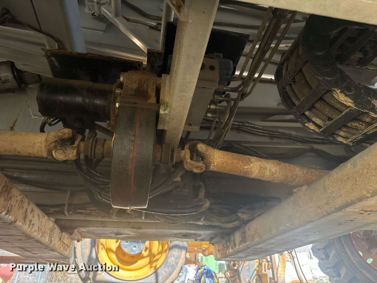 image for item EC3502 2000 Skyjack SJ9250 scissor lift