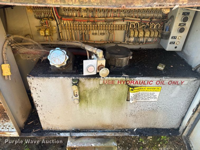 image for item EC3502 2000 Skyjack SJ9250 scissor lift