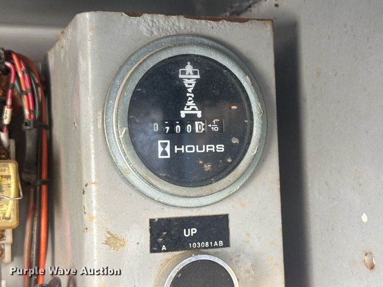 image for item EC3502 2000 Skyjack SJ9250 scissor lift