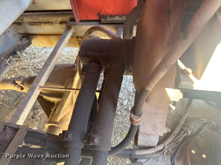 image for item EC3502 2000 Skyjack SJ9250 scissor lift