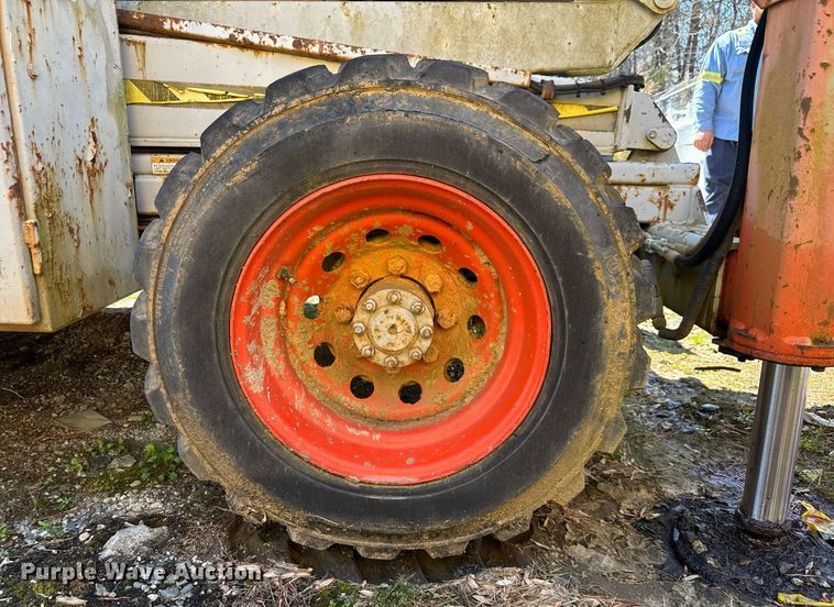 image for item EC3502 2000 Skyjack SJ9250 scissor lift