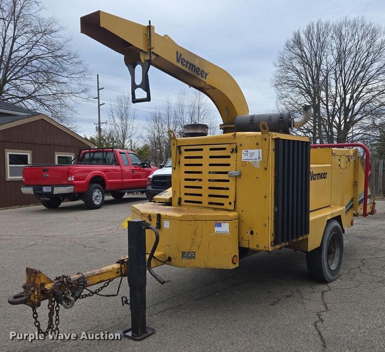 image for item EC4027 2011 Vermeer BC1800XL wood chipper