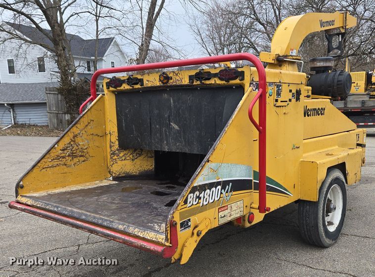 image for item EC4027 2011 Vermeer BC1800XL wood chipper