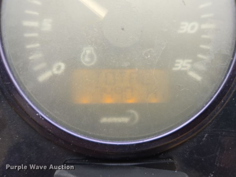 image for item EC4027 2011 Vermeer BC1800XL wood chipper