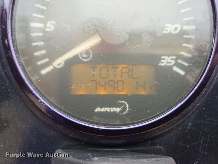 image for item EC4027 2011 Vermeer BC1800XL wood chipper