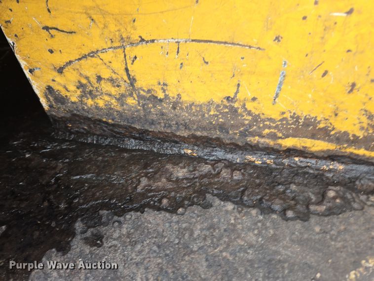 image for item EC4027 2011 Vermeer BC1800XL wood chipper