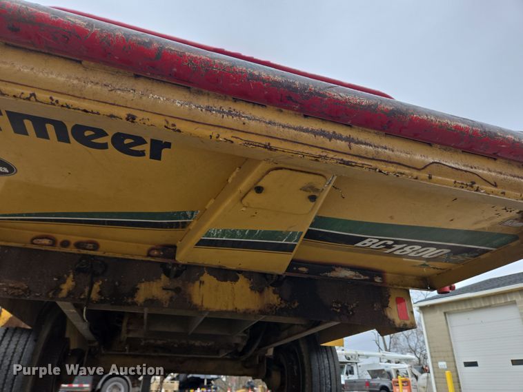 image for item EC4027 2011 Vermeer BC1800XL wood chipper