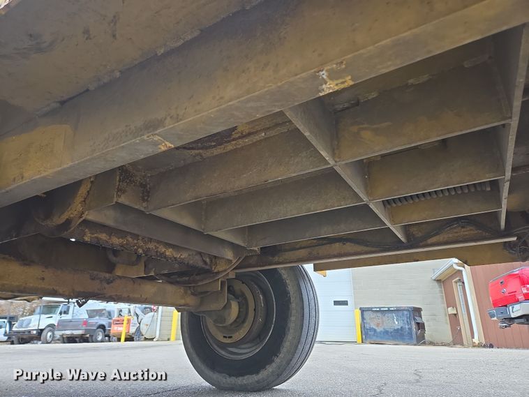 image for item EC4027 2011 Vermeer BC1800XL wood chipper