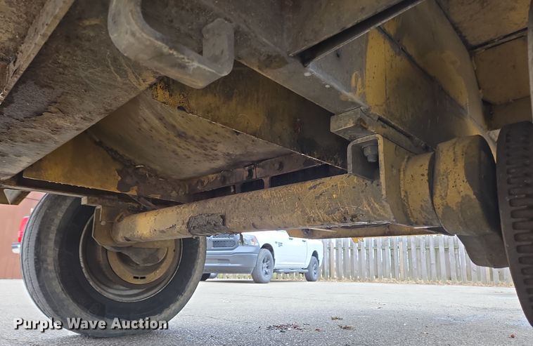 image for item EC4027 2011 Vermeer BC1800XL wood chipper