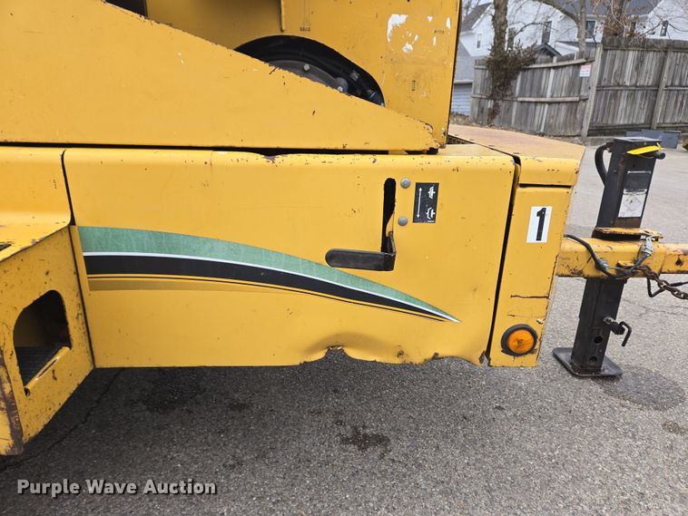 image for item EC4027 2011 Vermeer BC1800XL wood chipper