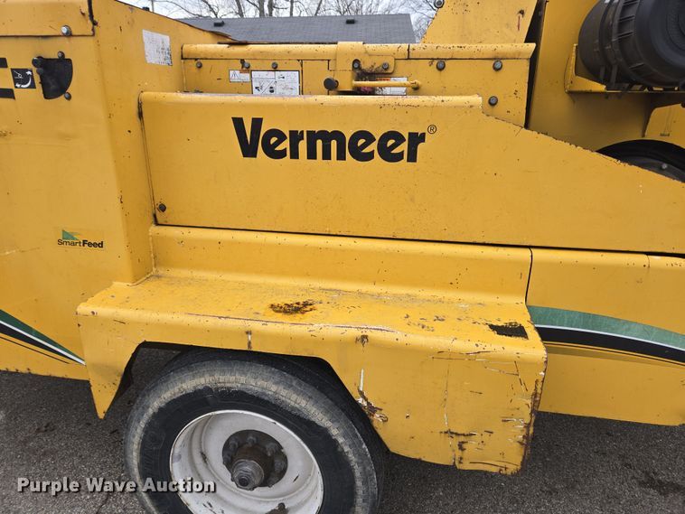 image for item EC4027 2011 Vermeer BC1800XL wood chipper