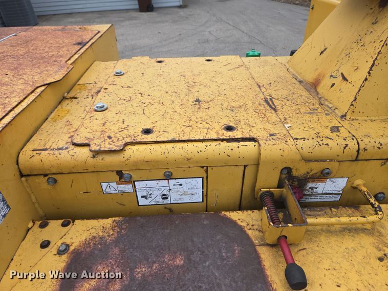 image for item EC4027 2011 Vermeer BC1800XL wood chipper