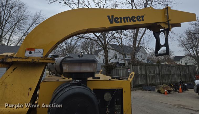 image for item EC4027 2011 Vermeer BC1800XL wood chipper