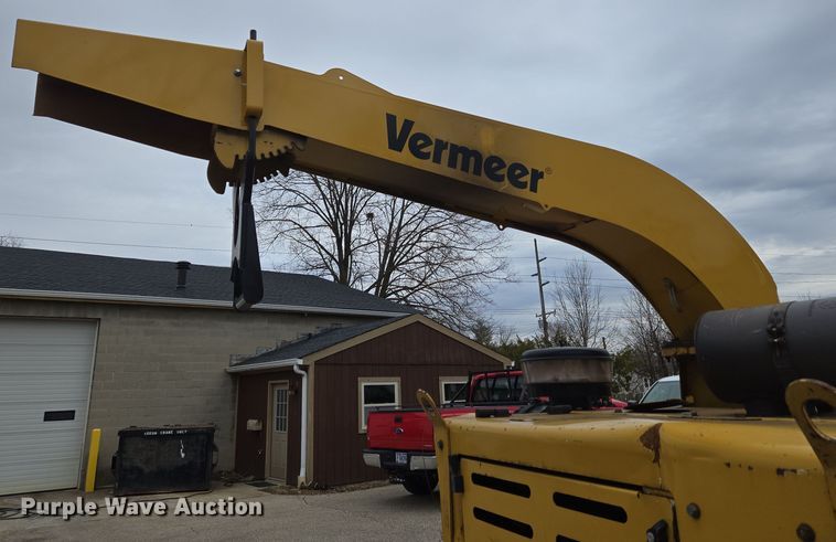 image for item EC4027 2011 Vermeer BC1800XL wood chipper