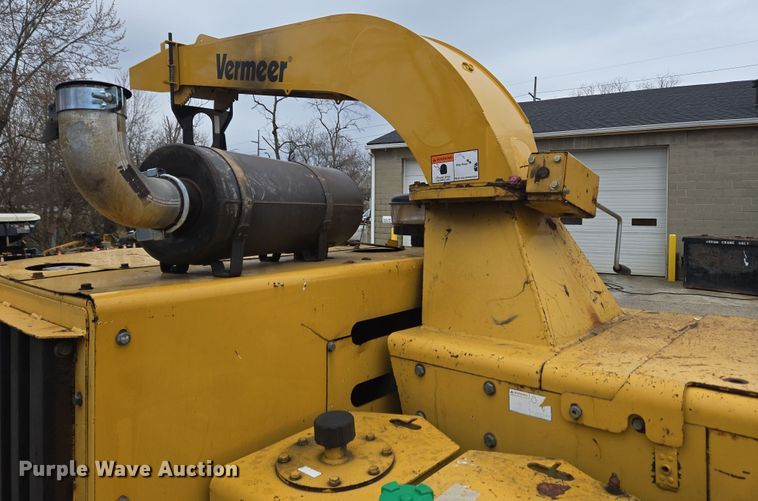 image for item EC4027 2011 Vermeer BC1800XL wood chipper