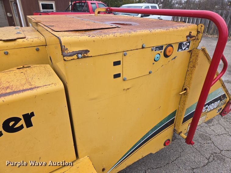 image for item EC4027 2011 Vermeer BC1800XL wood chipper