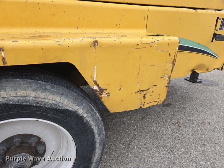 image for item EC4027 2011 Vermeer BC1800XL wood chipper