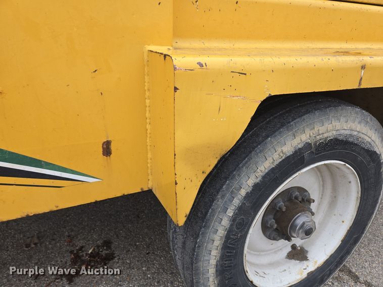 image for item EC4027 2011 Vermeer BC1800XL wood chipper