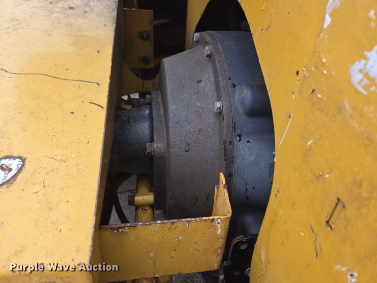 image for item EC4027 2011 Vermeer BC1800XL wood chipper