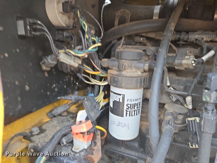 image for item EC4027 2011 Vermeer BC1800XL wood chipper