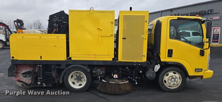 image for item EC4030 2010 Isuzu NPR street sweeper truck