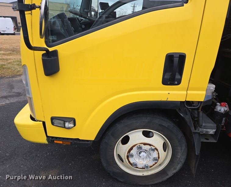 image for item EC4030 2010 Isuzu NPR street sweeper truck