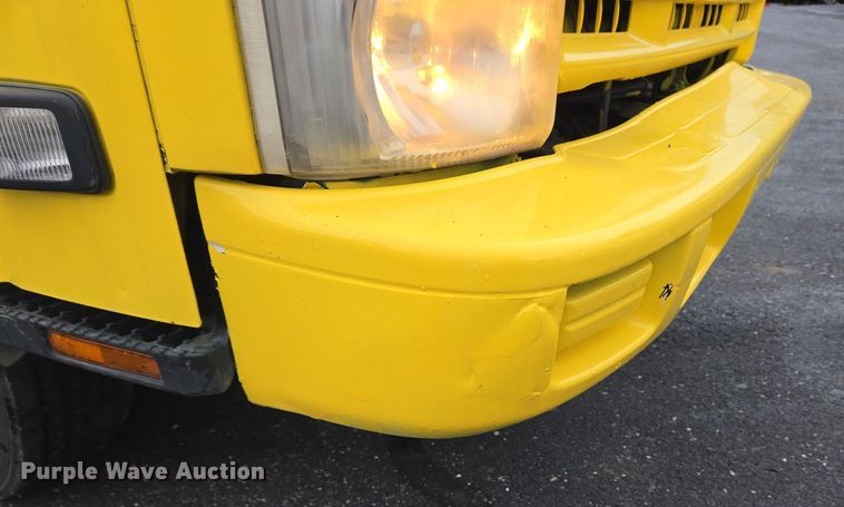 image for item EC4030 2010 Isuzu NPR street sweeper truck