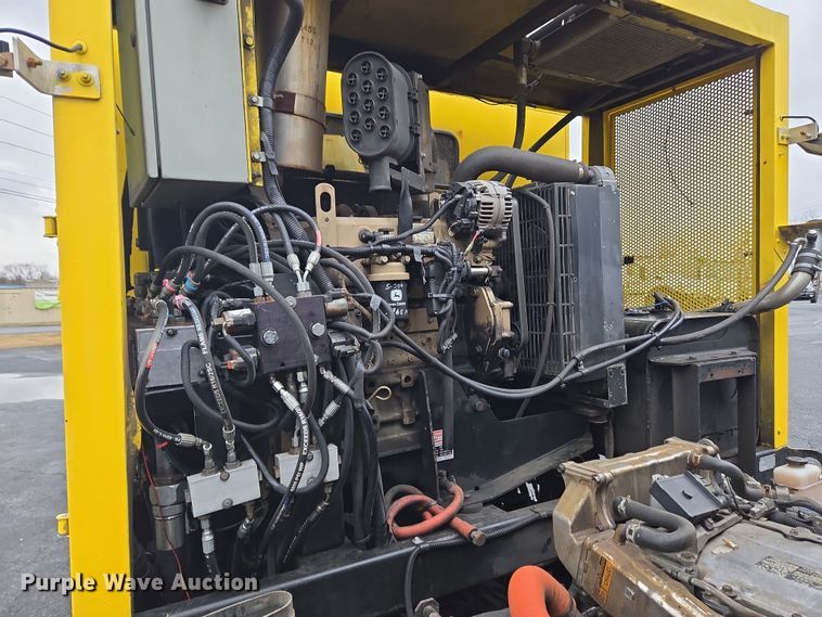 image for item EC4030 2010 Isuzu NPR street sweeper truck