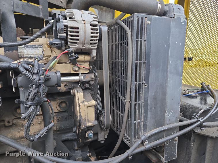 image for item EC4030 2010 Isuzu NPR street sweeper truck