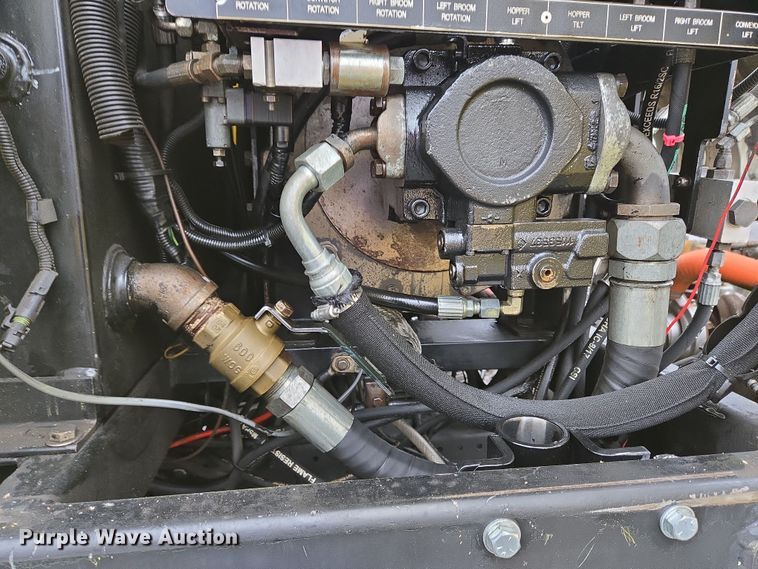 image for item EC4030 2010 Isuzu NPR street sweeper truck