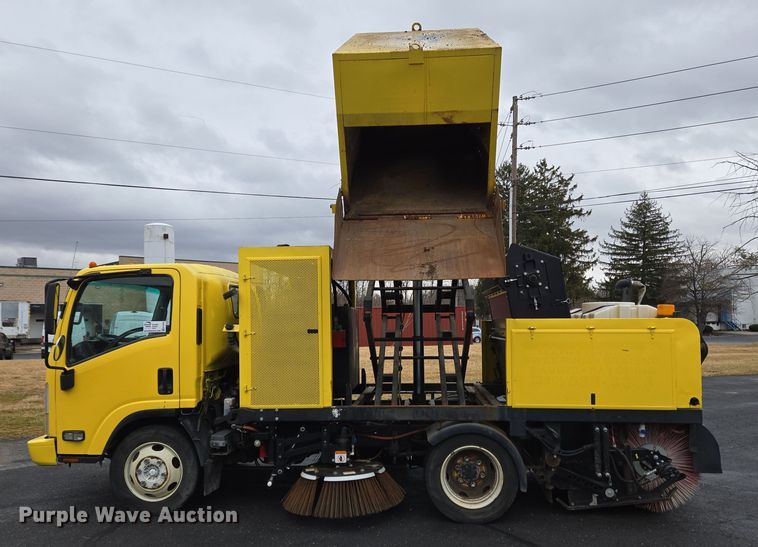 image for item EC4030 2010 Isuzu NPR street sweeper truck