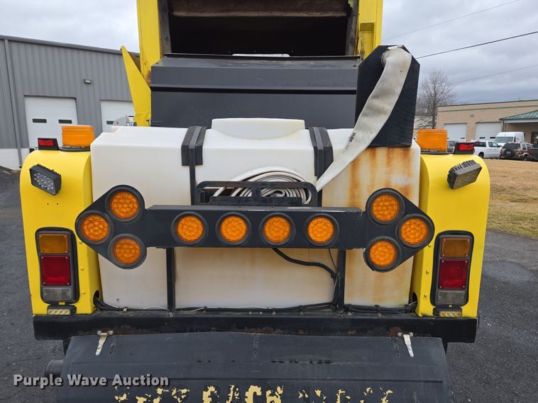 image for item EC4030 2010 Isuzu NPR street sweeper truck