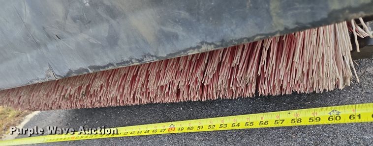 image for item EC4030 2010 Isuzu NPR street sweeper truck