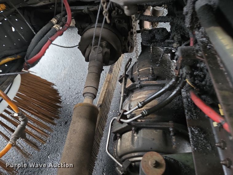 image for item EC4030 2010 Isuzu NPR street sweeper truck