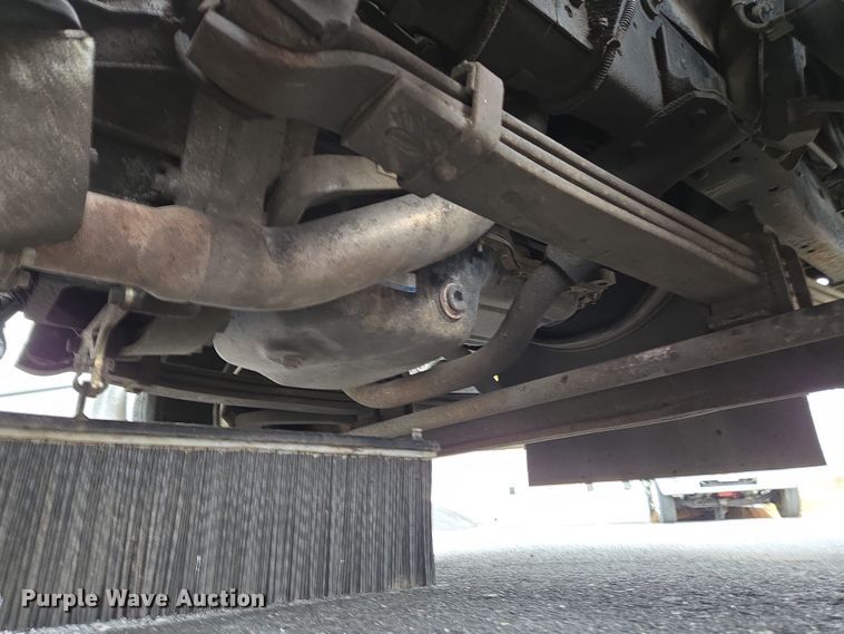 image for item EC4030 2010 Isuzu NPR street sweeper truck