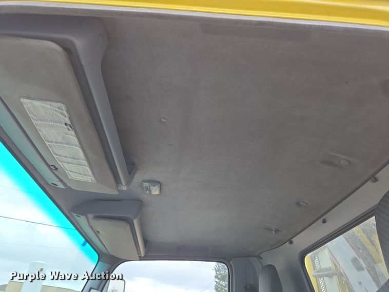 image for item EC4030 2010 Isuzu NPR street sweeper truck